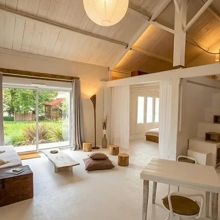 Domaine Prive De 3 Lofts, Ideal Pour 6 Pers Adultes Nyaraló